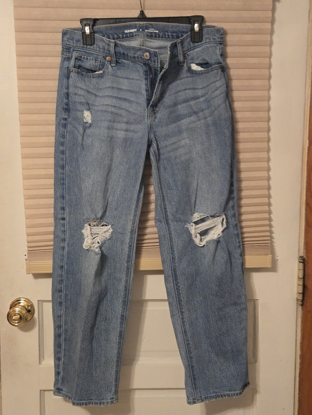 Old Navy Light Blue Distressed Women’s Jeans